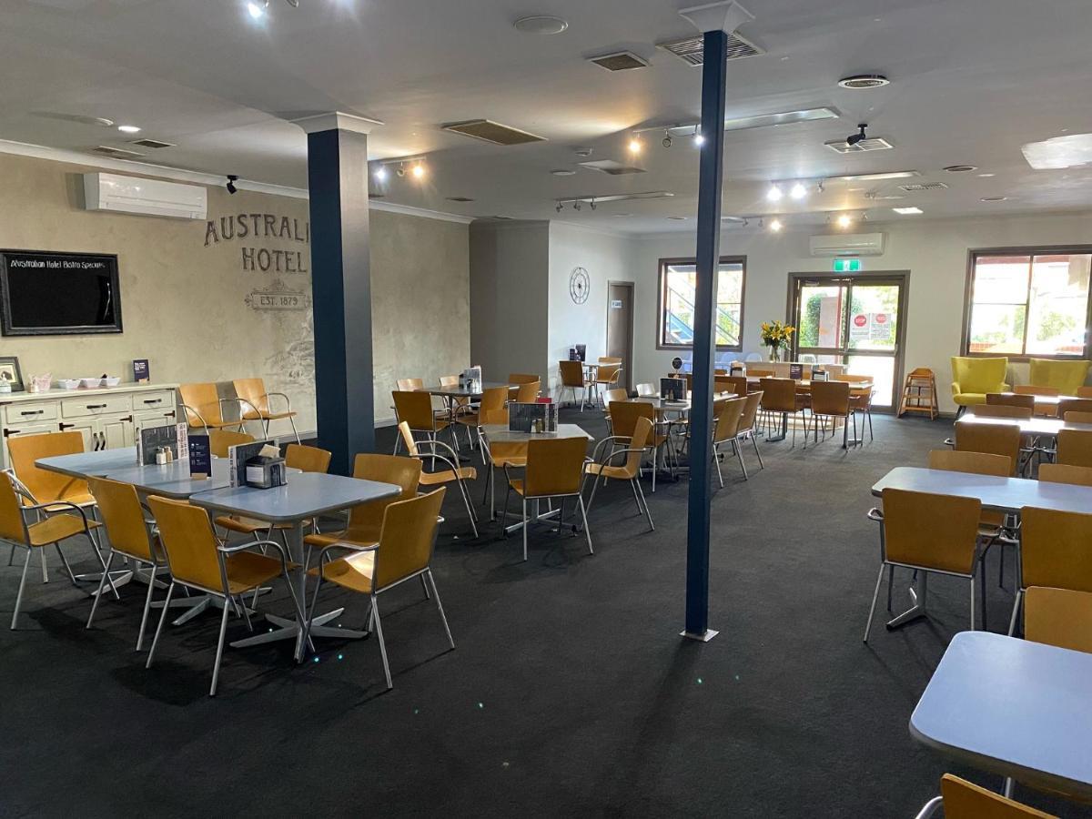 Australian Hotel Young Eksteriør bilde