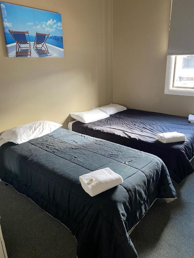 Australian Hotel Young Eksteriør bilde